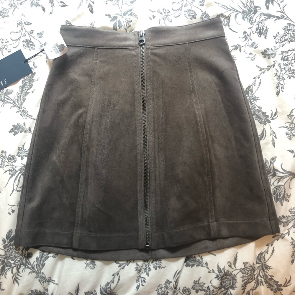 ARITZIA Leah Suede Skirt